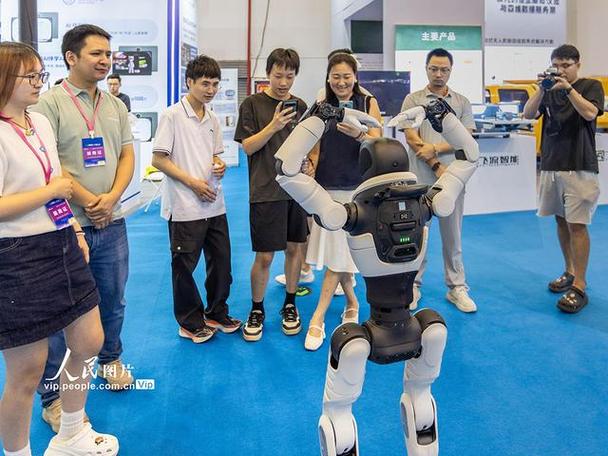 2026人工智能产品应用博览会苏州启幕 AI应用软件开发的未来风向标